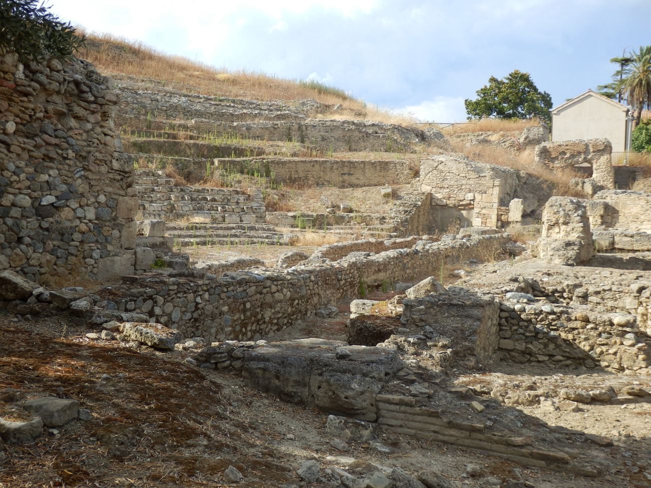 I resti della colonia romana di Scolacium nel parco archeologico di Borgia
